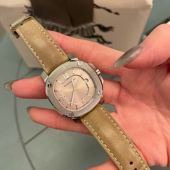 BURBERRY WATCH THE BRITAIN (WOMEN) BBY1500 - Picture 2 of 6